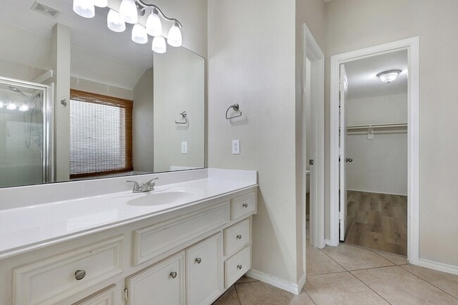 Building Photo - 26507 Abbey Springs Ln