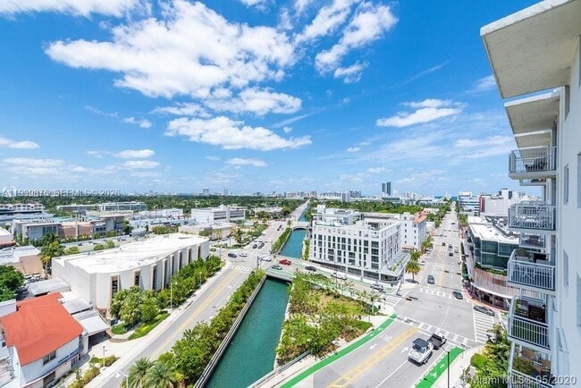 Building Photo - 1688 West Ave