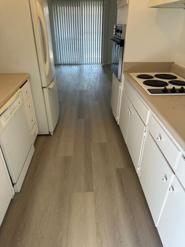 Building Photo - 3 Bedroom in Santa Clara