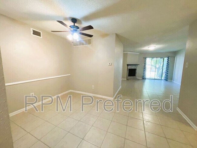 Building Photo - 2800 Jeanetta St