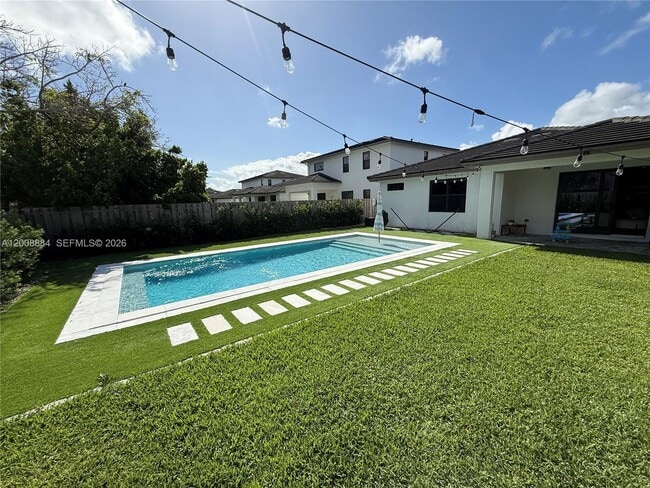 Building Photo - 2945 SE 3rd St