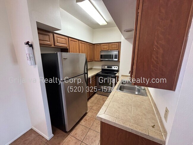 Building Photo - Beautiful 2 Bedroom, 2 Bath Condo for Rent...