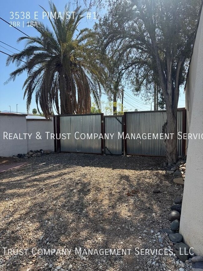 Building Photo - 3538 E Pima St