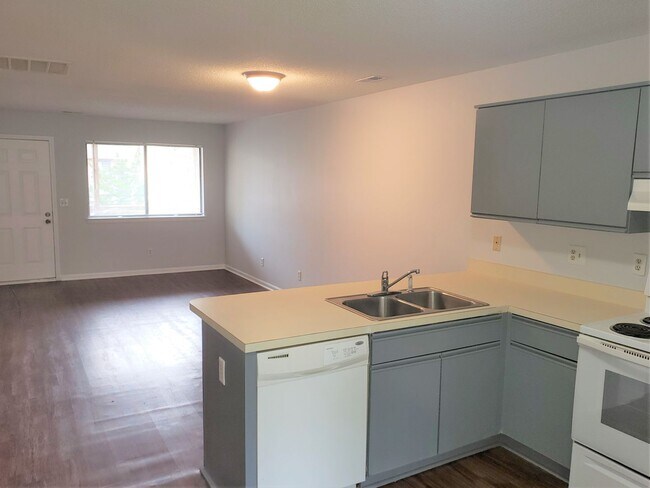 Building Photo - CANDLEWYCK