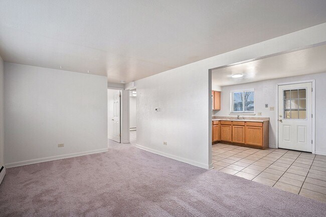 Primary Photo - 4515 Flower St