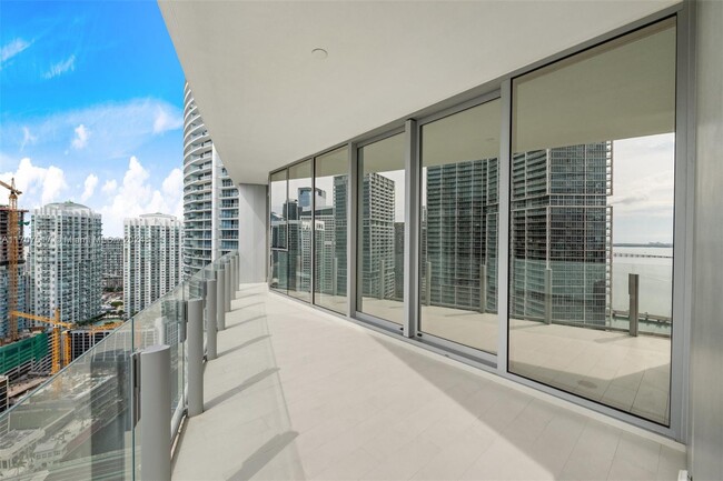 Building Photo - 300 Biscayne Blvd Way