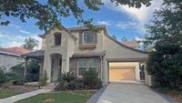 Building Photo - Beautiful 4 Bedroom, 2.5 Bathroom Home!