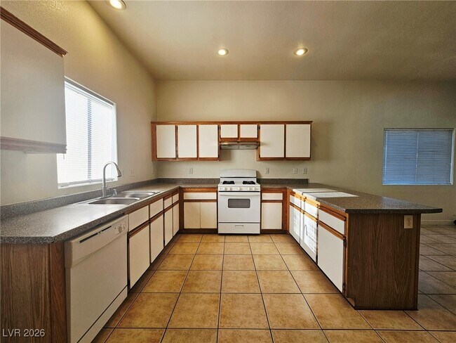 Building Photo - 2035 Fred Brown Dr