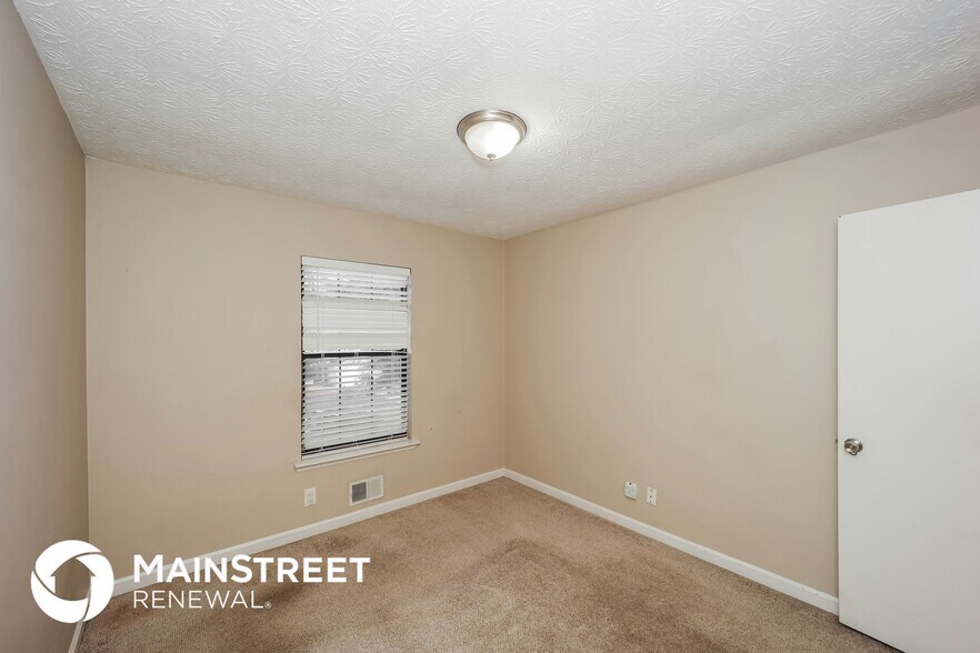 Building Photo - 284 Independence Dr