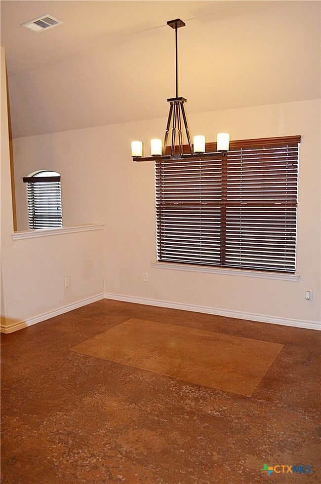 Building Photo - 5900 Boxelder Trail