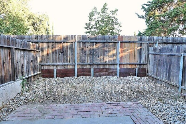 Building Photo - 5820 Alorn Ln