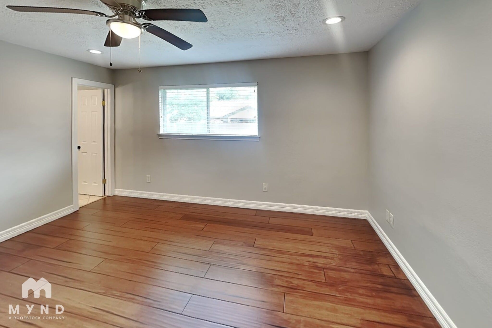 Building Photo - 3219 Glen Spring Dr