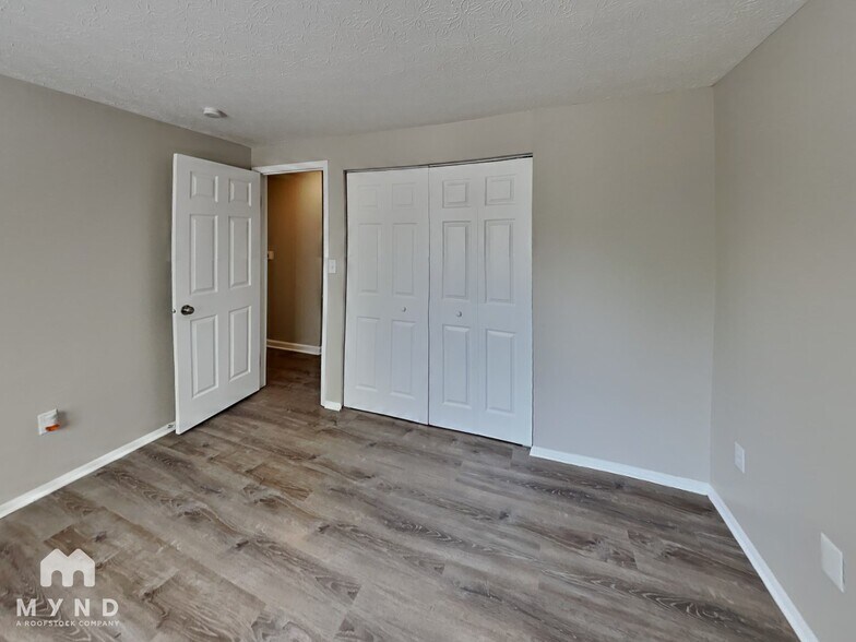 Building Photo - 3799 Farm Brook Ln