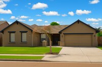 Building Photo - 653 Contenta Ct