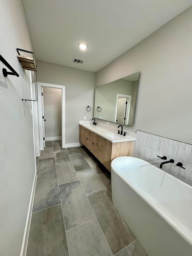 Building Photo - 7040 Avenue N