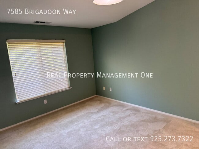 Building Photo - 7585 Brigadoon Way