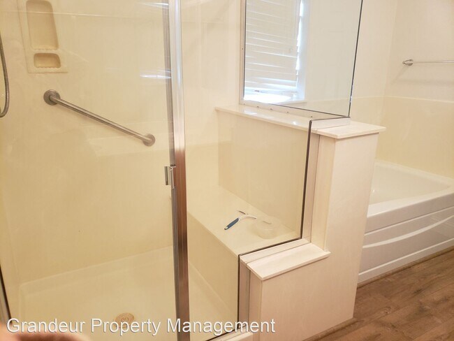 Building Photo - 3 br, 2.5 bath House - 2735 Lavender Terrace