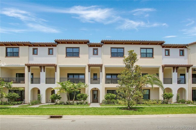 Building Photo - 5651 Hood Rd