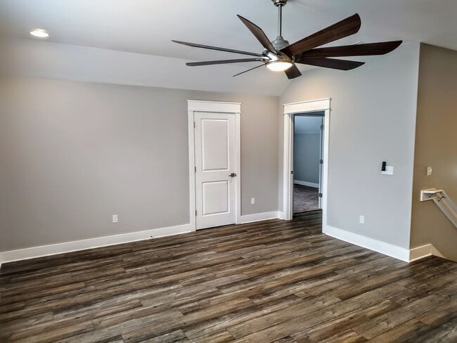 Building Photo - Great Carriage House in Southwood
