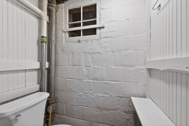 Building Photo - 4556 S Chelsea Ln