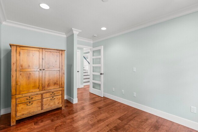 Building Photo - 335 Gil Blas Rd