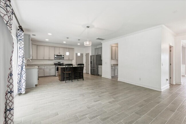 Building Photo - Welcome to Your Ideal Home: Where Luxury a...