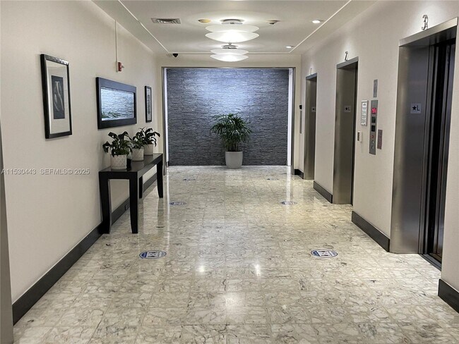 Building Photo - 1200 West Ave