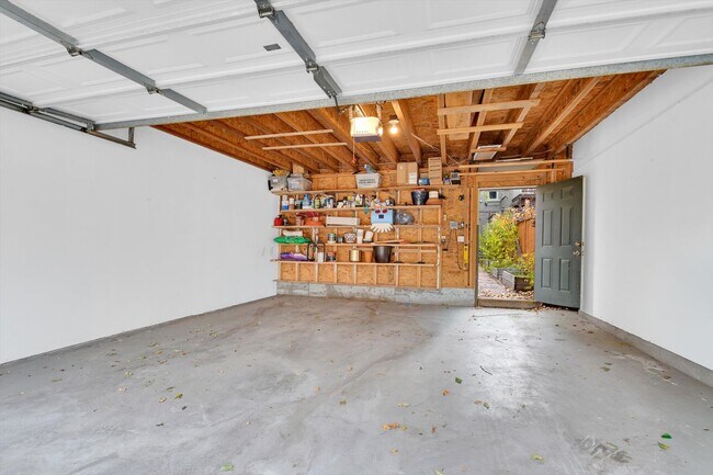 Building Photo - Architecturally Stunning Curtis Park Townhome With Historic Charm