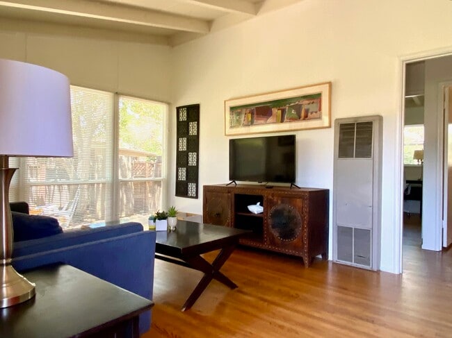 Building Photo - 251 El Carmelo Ave