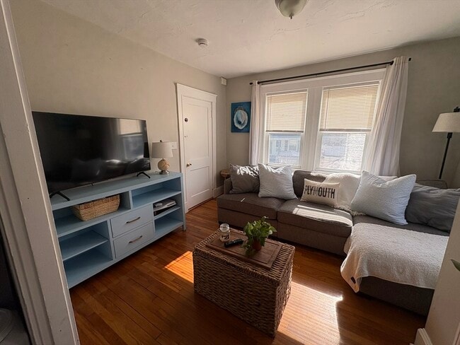 Building Photo - 20-22 Sumner St