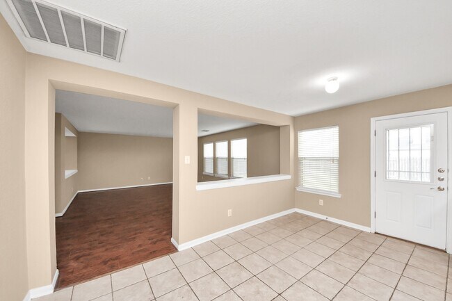 Building Photo - 2203 Gable Hollow Ln