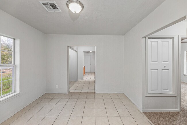 Building Photo - 1416 NW Arlington Ave