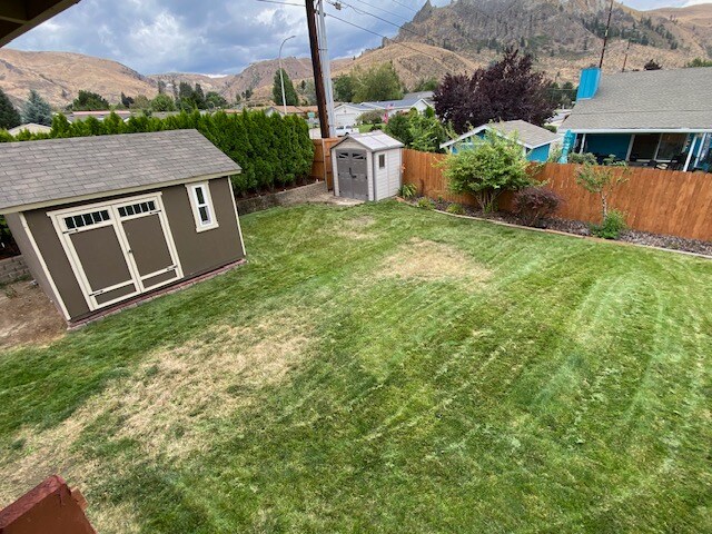 Building Photo - 1332 S Loves Ct