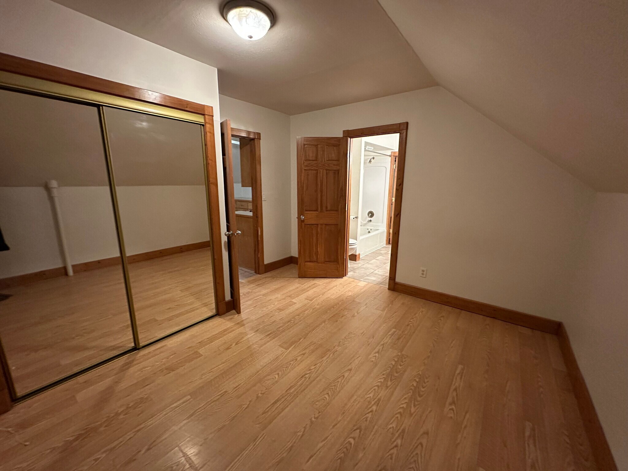 Bedroom 2 - 1032 Broadway Ave