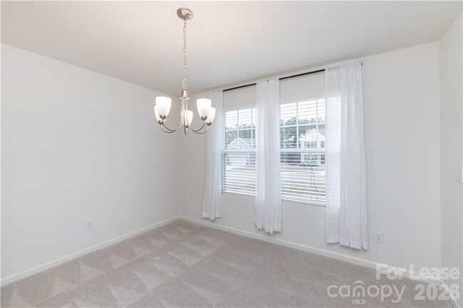 Building Photo - 824 Yorkshire Dr