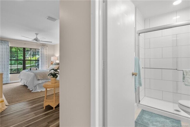 Building Photo - 1544 SW Silver Pine Way