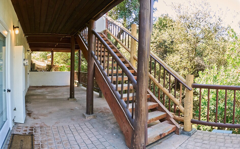 Building Photo - 373 Loftyhill Dr