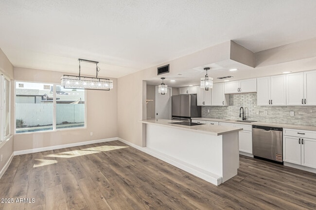 Building Photo - 10838 N 32nd Ln