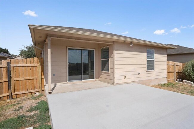 Building Photo - 9009 Southwick Dr