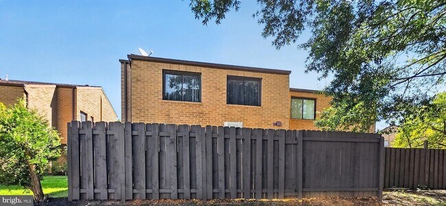 Building Photo - 3106 Berry Rd NE