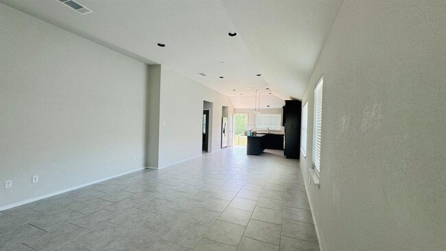 Building Photo - 2800 Joe Dimaggio Blvd