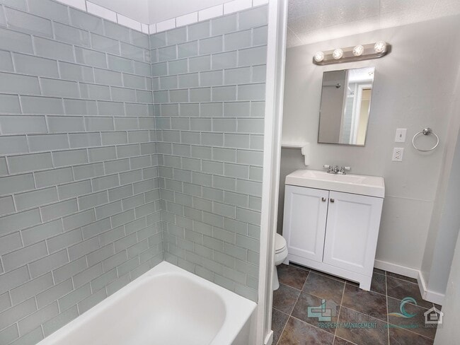 Building Photo - 3088 Felder uc