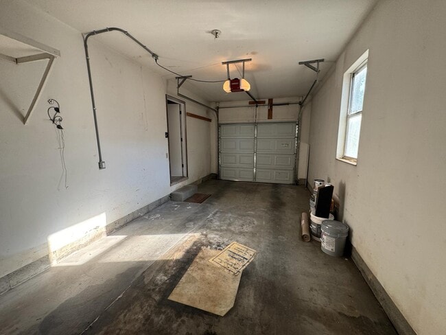 Building Photo - 3512 Ridgeway Ave
