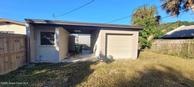 Building Photo - 1048 Hazelwood Dr