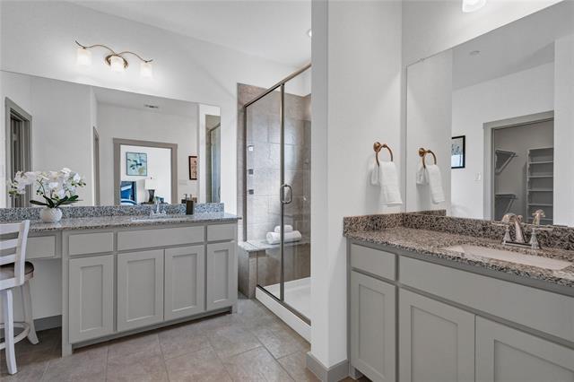 Building Photo - 8886 Ice House Dr