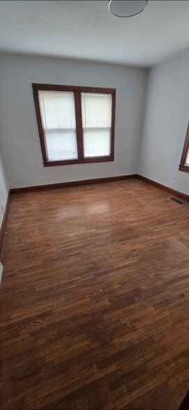 Building Photo - 825 Negley Ave