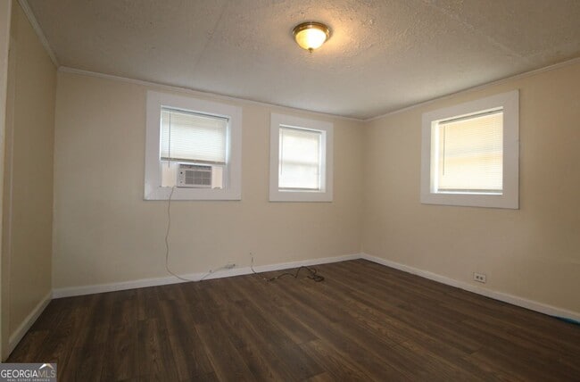 Building Photo - 151 Hennon Dr NW