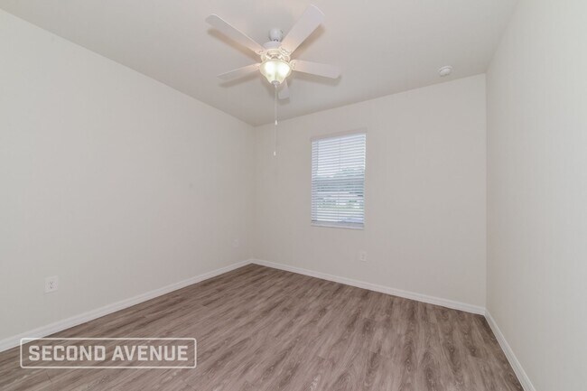 Building Photo - 4066 Heaton Terrace