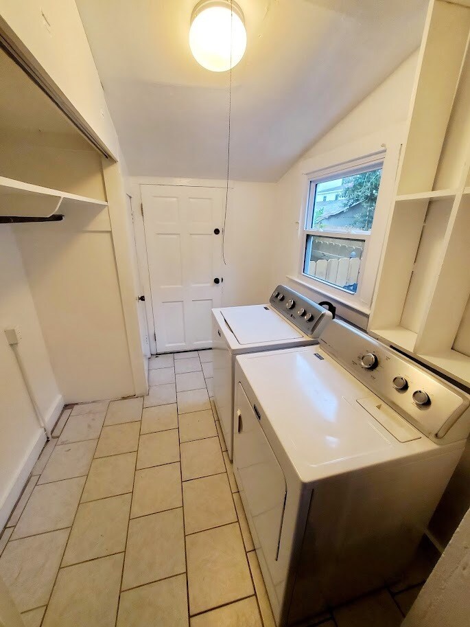 Building Photo - 7317 Cohn St