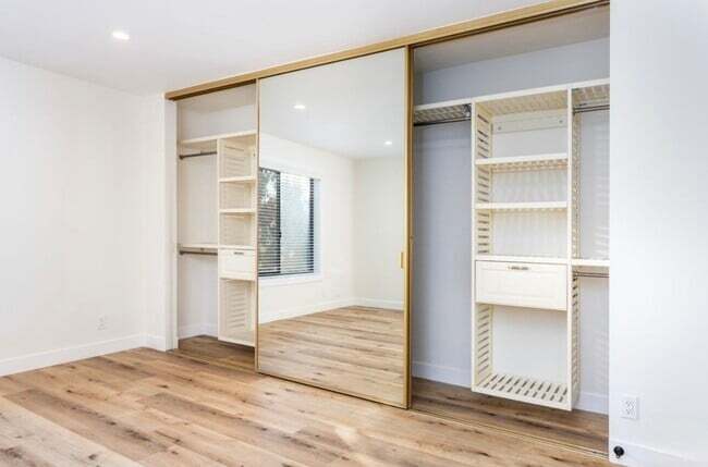 Building Photo - 4524 Tujunga Ave